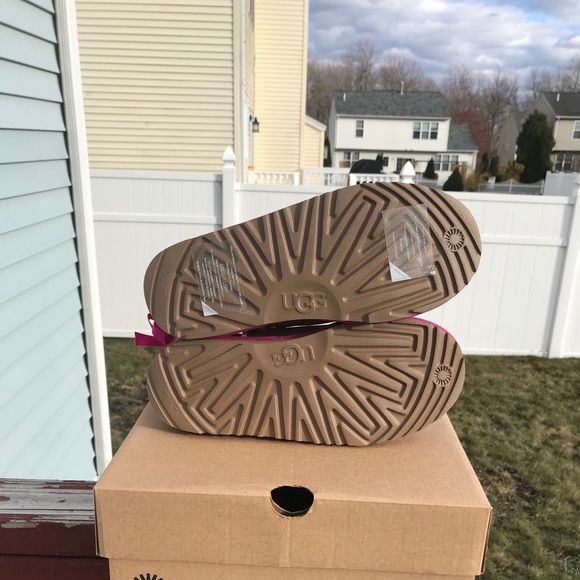 UGG Bailey Bow II Shimmer - Picture 6 of 8